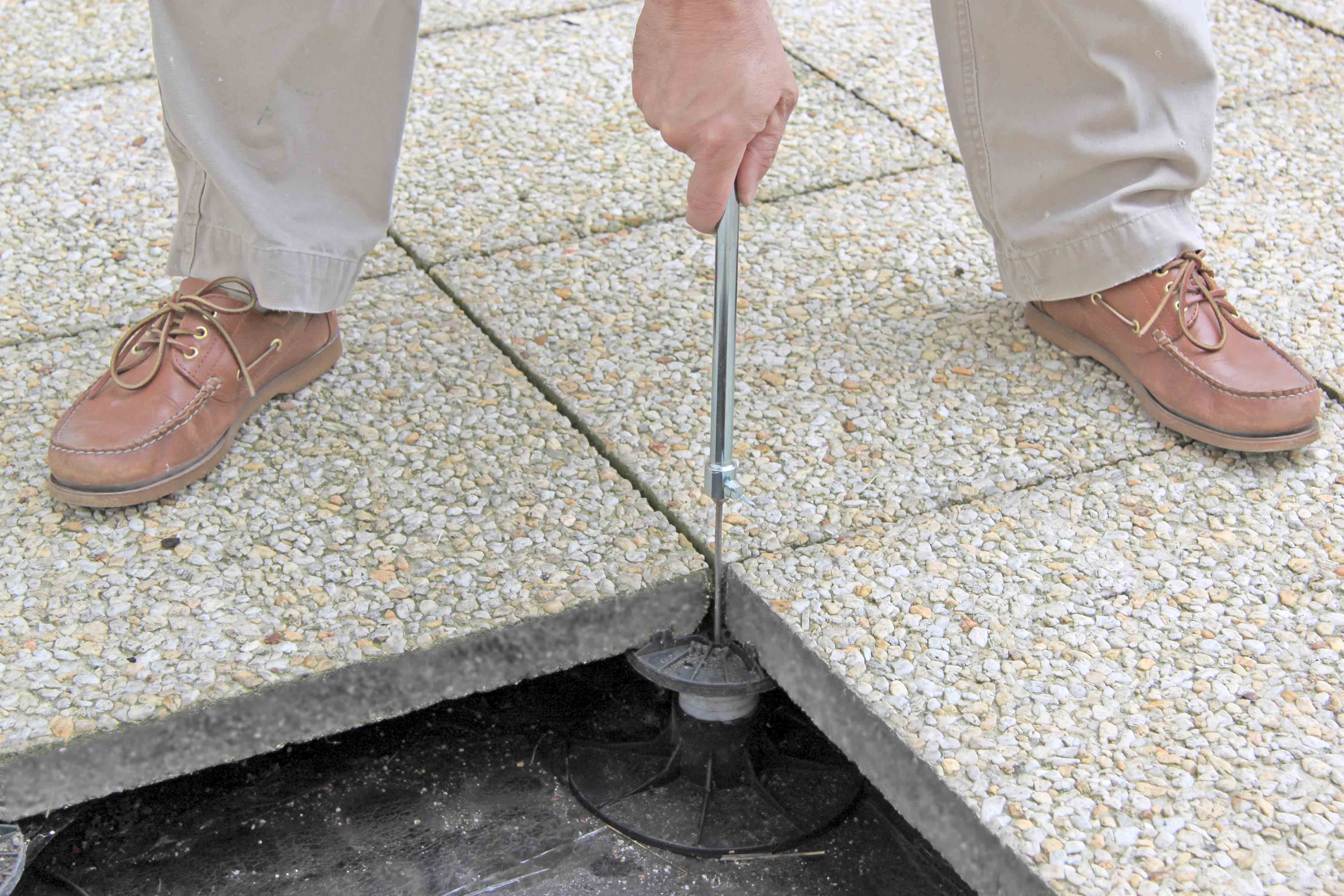 Plots réglables pour terrasse