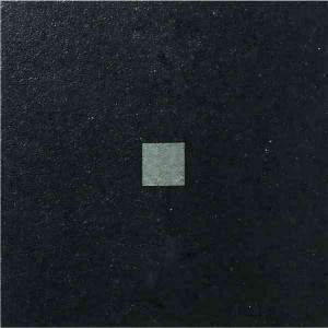 Dalle Marlux Fiorentina 40 x 40 x 3,6 cm couleur Anthracite uni avec 1 cabochon, le M2